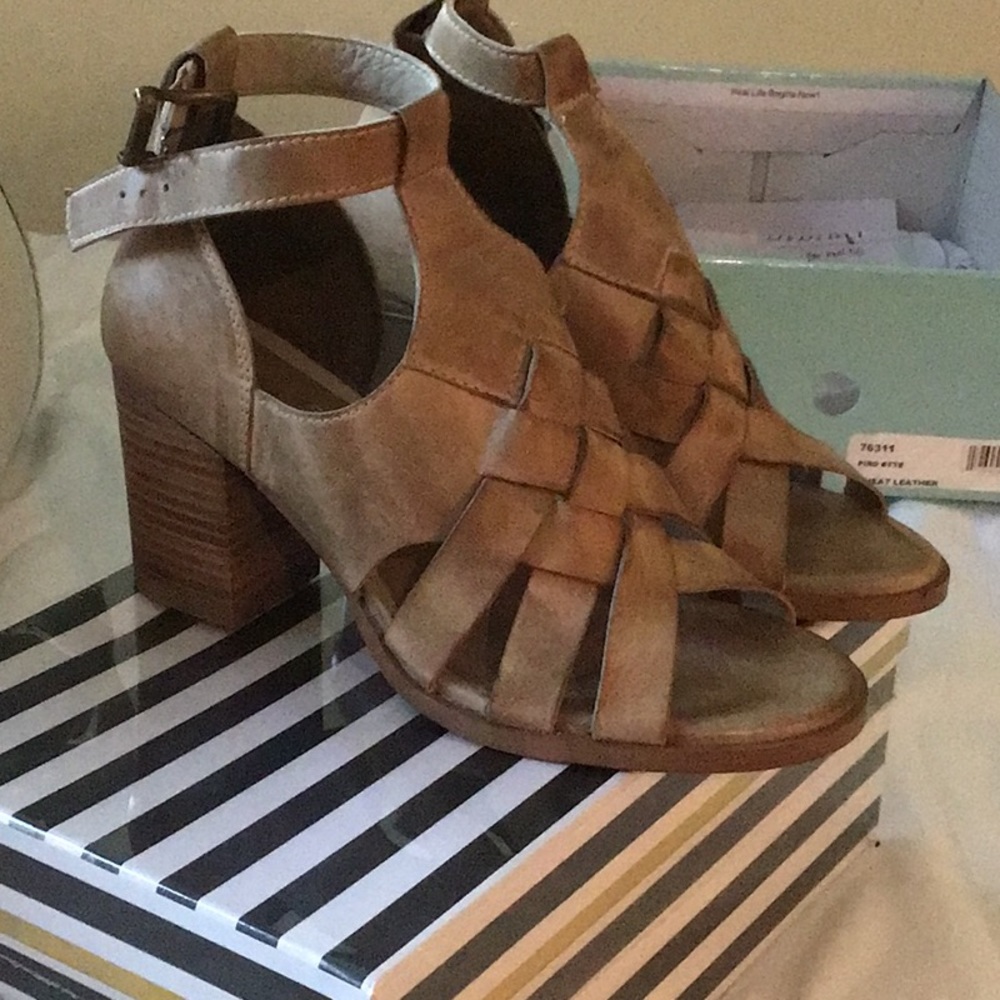Diba True for real life, leather tan strap sandals Pirouette Etta Tan $149